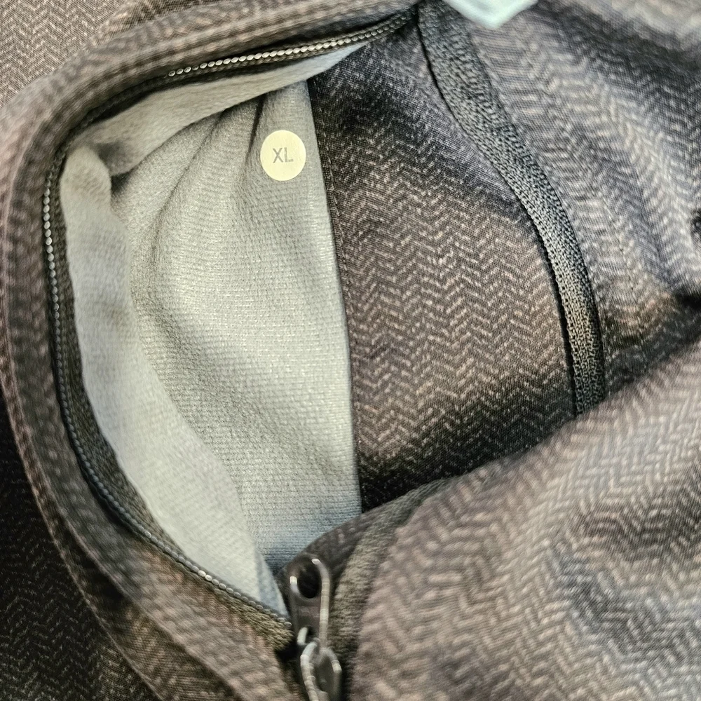 Lululemon Men's Brown Fleece Lined Soft Shell Performance / Bomber Jacket - Picture 10 of 12